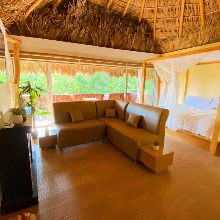 Palm Valley Cabins - Family Suite with Balcony - 4