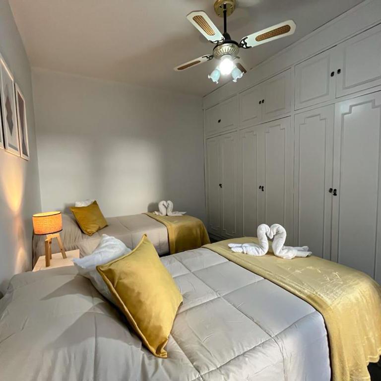 Hermosa casa estilo nórdico en tranquilo barrio céntrico - Two-Bedroom House - 11