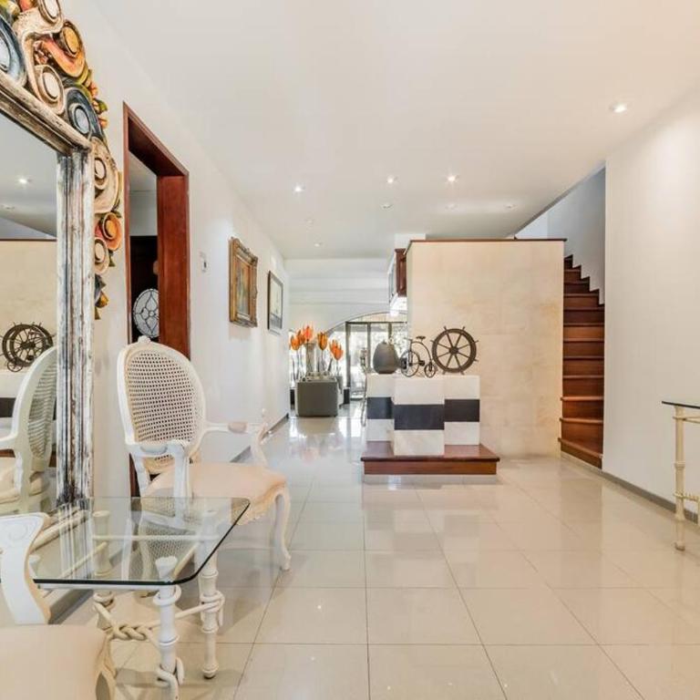Elegant Lagoon front Villa by CASA PARAISO - Villa - 4