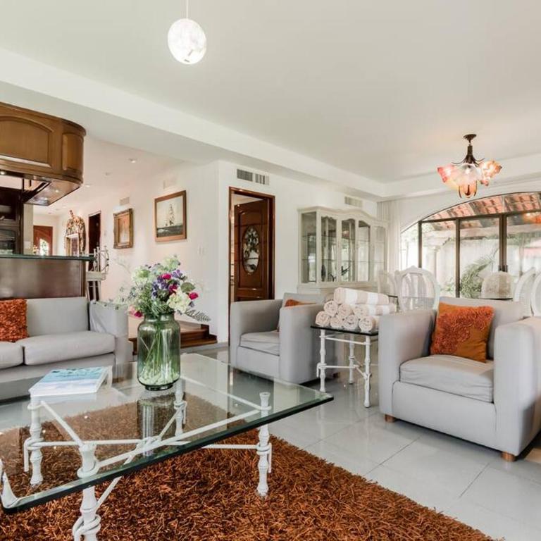 Elegant Lagoon front Villa by CASA PARAISO - Villa - 13
