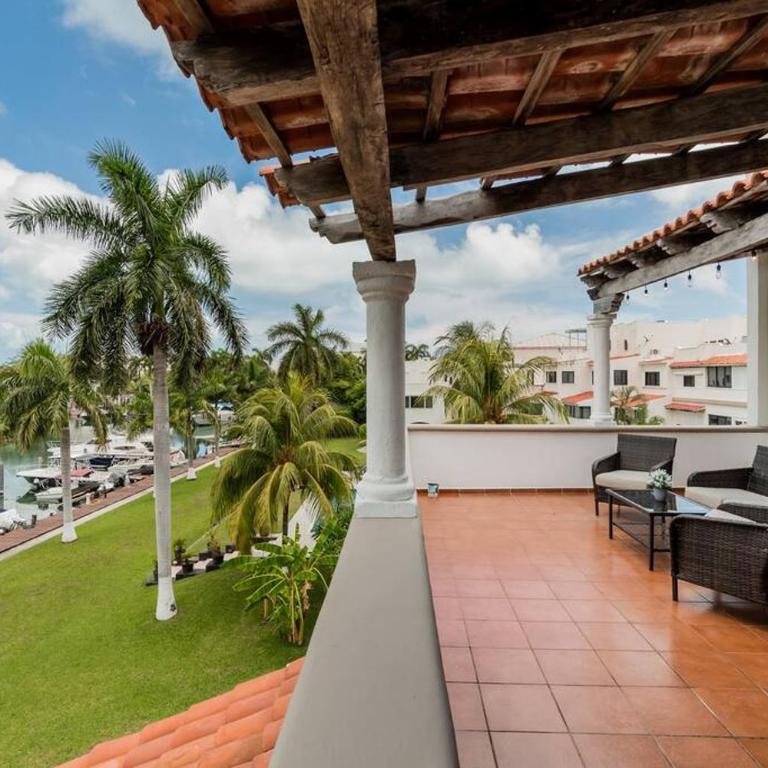 Elegant Lagoon front Villa by CASA PARAISO - Villa - 47