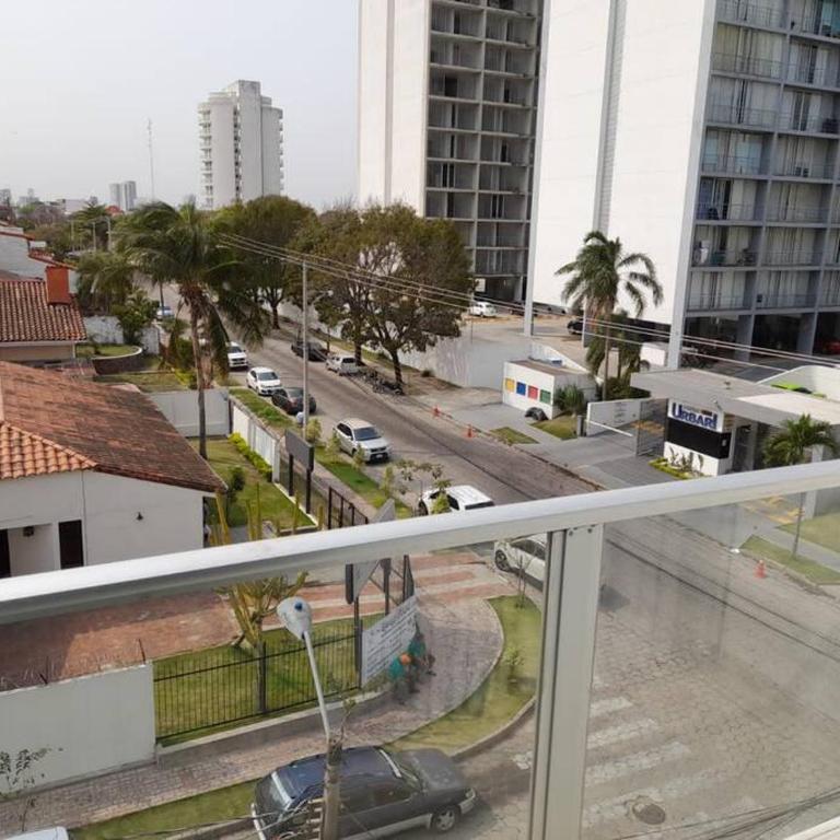 Elegante departamento en Urbarí - Cond. Aruma - Apartamento de 2 dormitorios - 2