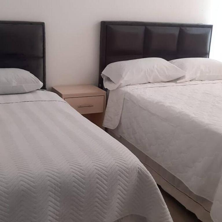 Elegante departamento en Urbarí - Cond. Aruma - Apartamento de 2 dormitorios - 8