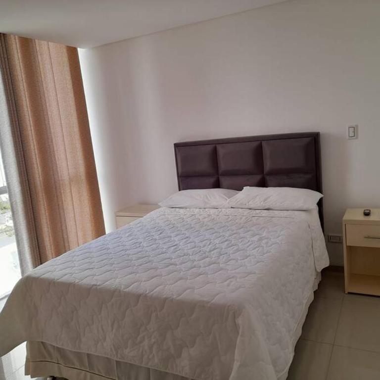 Elegante departamento en Urbarí - Cond. Aruma - Apartamento de 2 dormitorios - 9