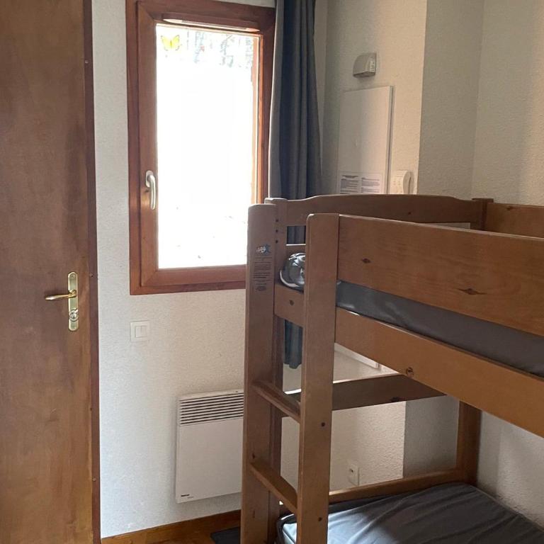Chalet 3 Pièces, 8 Pers., Terrasse, Parking Gratuit - FR-1-504-641 - Chalet - 8