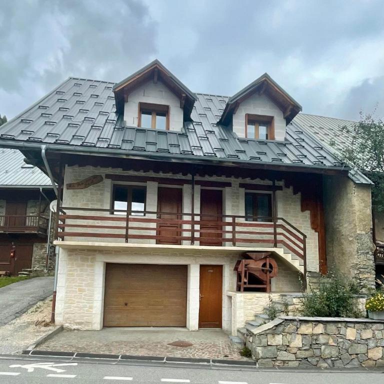 Deux appartements individuels de 8 personne à 200 mètres des remontées mécaniques au centre du village - Maison de Ville 3 Chambres - 1