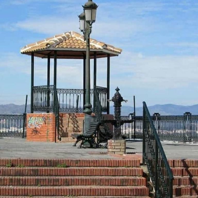 PENTHOUSE NEAR BEACH AND MALAGA TOWN also monthly hire and long term RENTAL CAR AVAILABLE - Casa de 3 dormitorios - 21