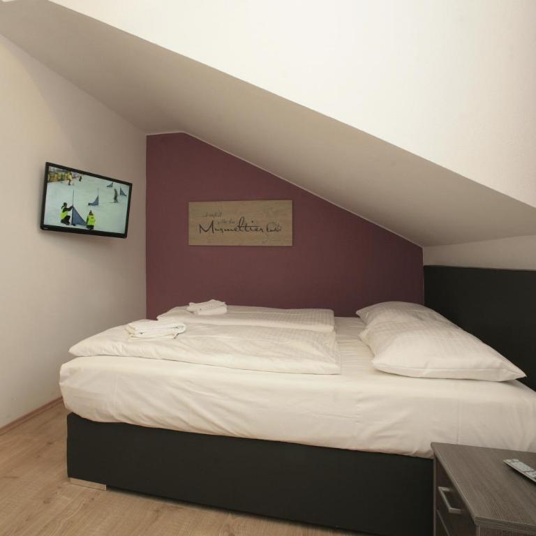 Lake and Cityhotel Edelweiss - self Check in - Comfort Doppelzimmer mit Balkon - 1