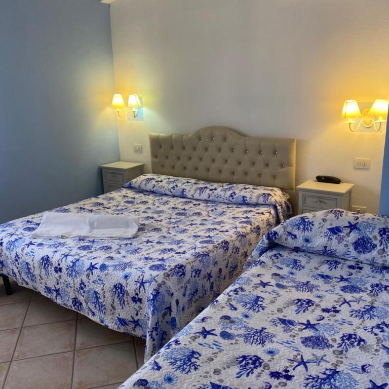 Hotel Tabby - Camera Matrimoniale con Letto Supplementare - 5