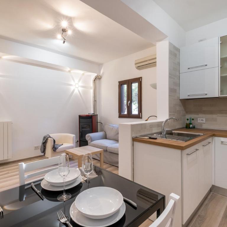 GuestHost - Scuole CEMM San Vito Apartment with parking - Two-Bedroom Apartment - 18