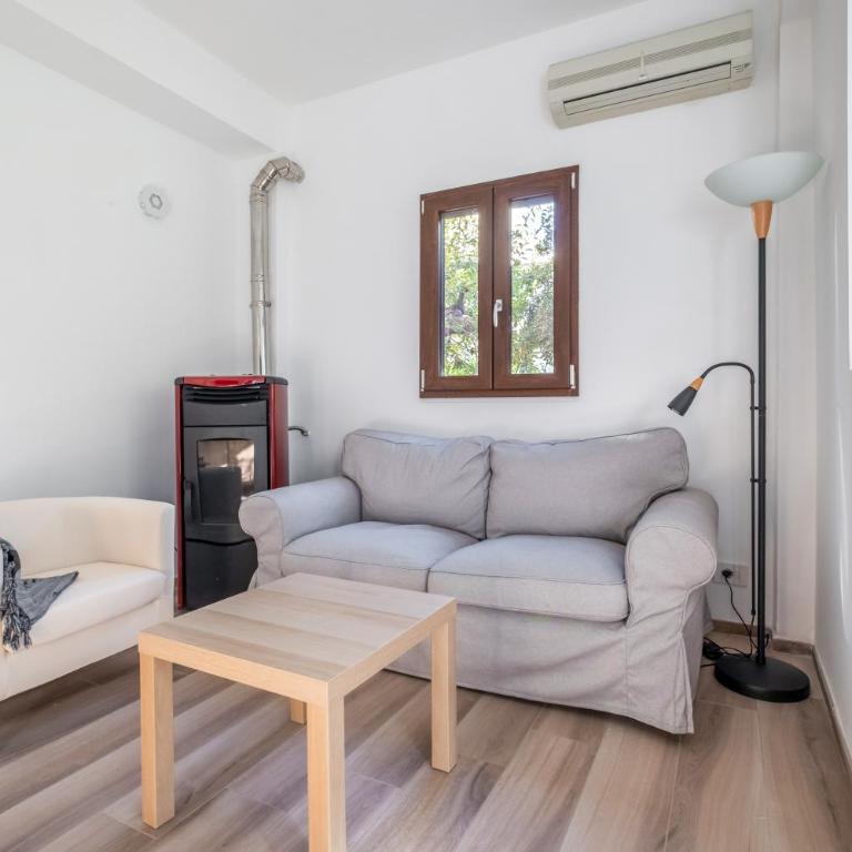 GuestHost - Scuole CEMM San Vito Apartment with parking - Two-Bedroom Apartment - 5