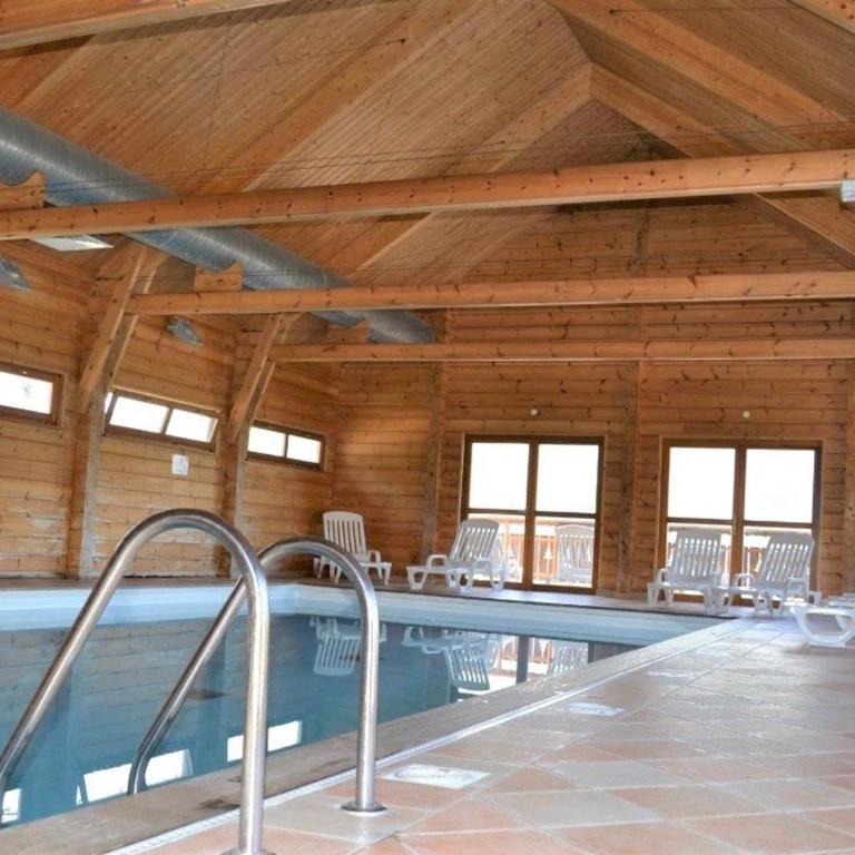 Chalet 5 pièces avec terrasse et parking - FR-1-504-624 - Chalet - 4