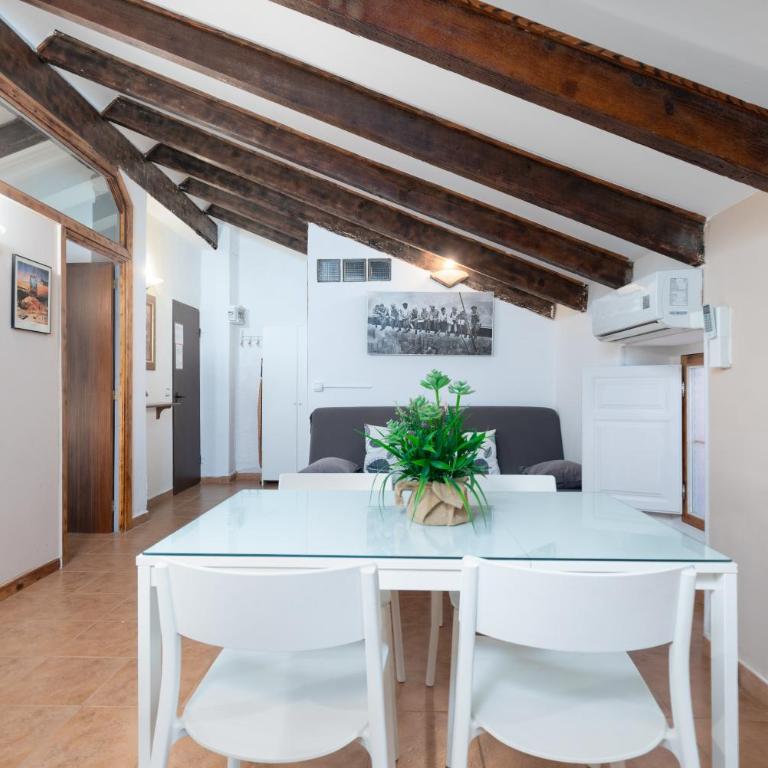 Malvarrosa Las Arenas II - Two-Bedroom Apartment - 10