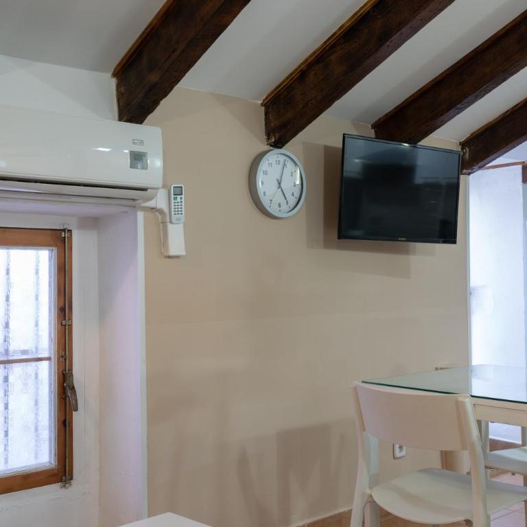 Malvarrosa Las Arenas II - Two-Bedroom Apartment - 4