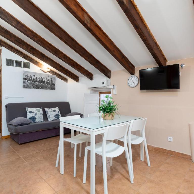 Malvarrosa Las Arenas II - Two-Bedroom Apartment - 3