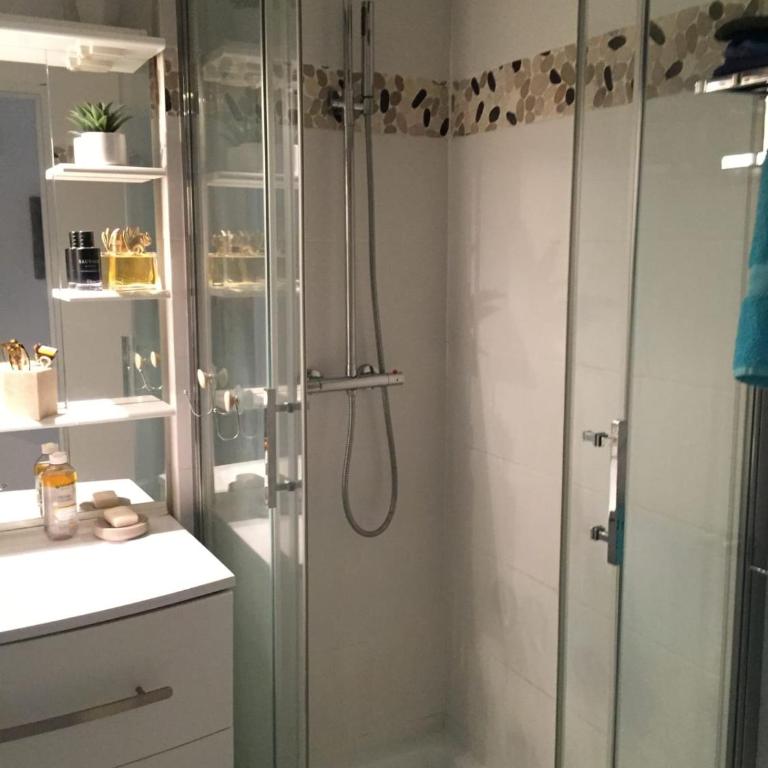 Nice 36 m with balcony and pool near beaches - Appartement - 9