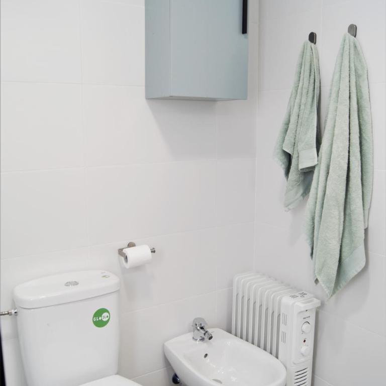 Reformado Coqueto Fleming a 5 minutos Mezquita WIFI AIRE POSIBILIDAD PARKING - Apartamento de 3 dormitorios - 16