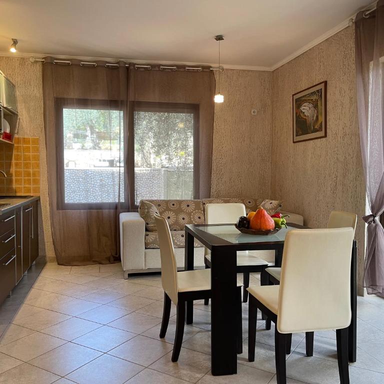 Apartments Villa St. Bar - Apartment with Garden View - 5