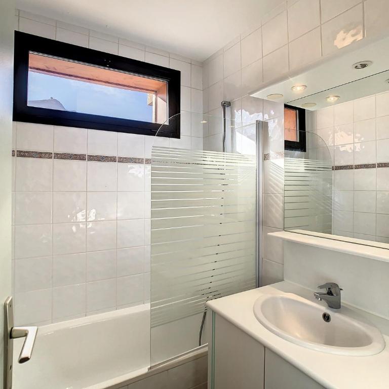 Appartement Lumineux 5 pers, Balcon Sud, Proche Pistes, WiFi Gratuit - FR-1-417-4 - Apartamento (5 adultos) - 9