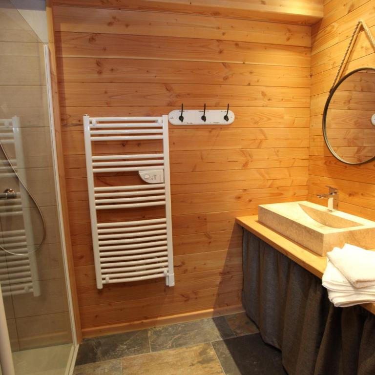 Chalet de luxe avec piscine chauffée au pied des pistes - FR-1-417-6 - Chalet (14 Adults) - 13