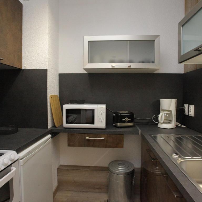 Appartement rénové 5 pers. avec balcon sud, centre station - FR-1-417-21 - Appartamento (5 Adulti) - 6