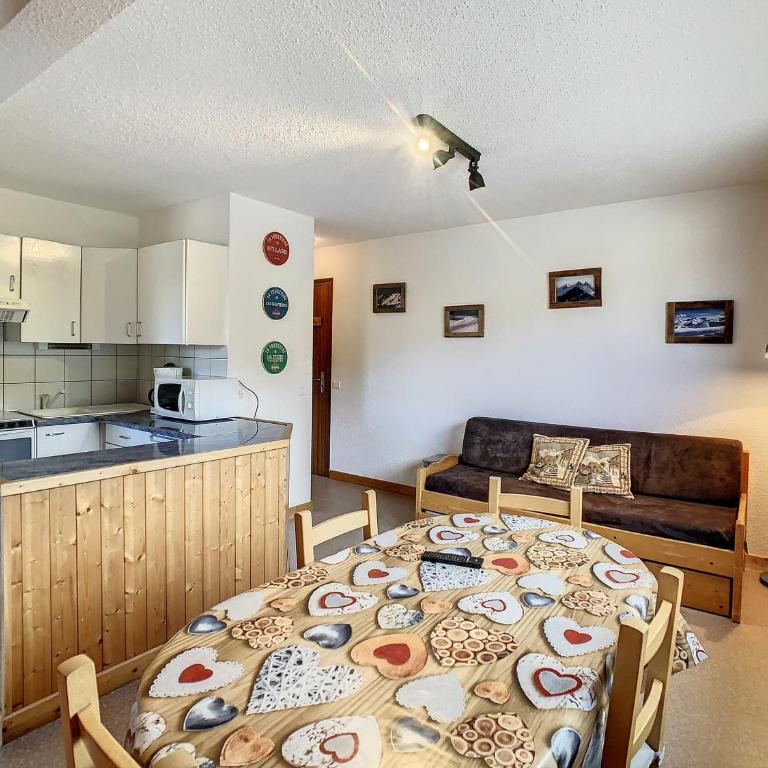 Studio lumineux 35m², 1 étoile, proche pistes, balcon, WiFi gratuit - FR-1-417-22 - Studio - 3