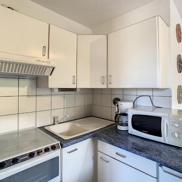 Studio lumineux 35m², 1 étoile, proche pistes, balcon, WiFi gratuit - FR-1-417-22 - Studio - 5