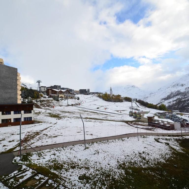 Studio rénové style montagne pour 4 pers aux Menuires, balcon est, accès direct pistes - FR-1-452-22 - Studio - 2