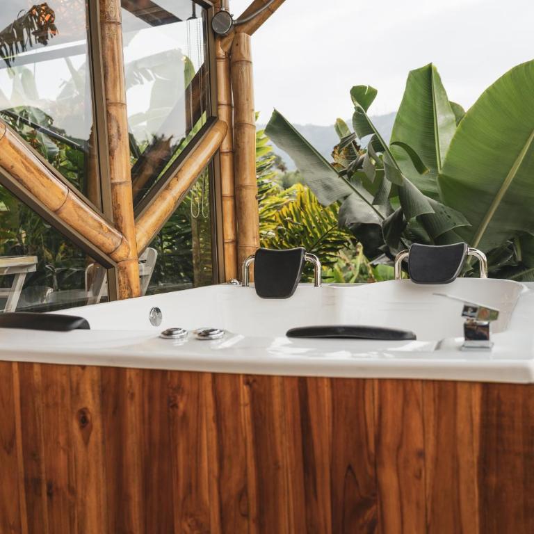 The Coffee Club Campestre - Quadruple Room with Lake View - 13