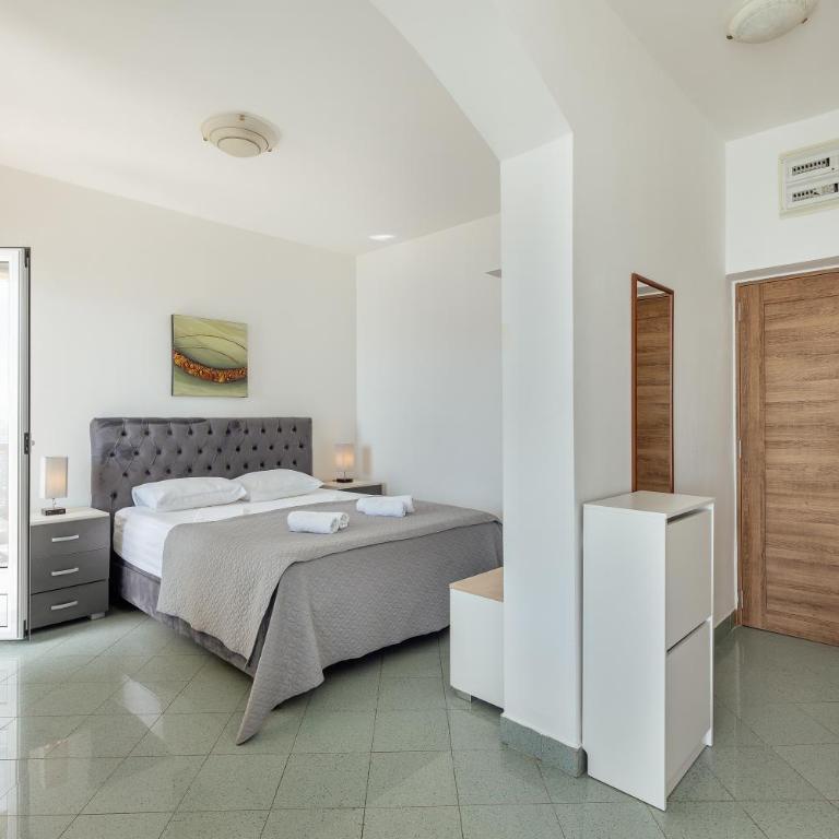 Palma Apartments - Apartment with Sea View - 16
