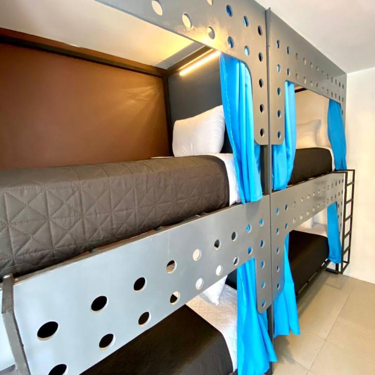 ROOMIES HOSTEL Parque México - Bed in 4-Bed Mixed Dormitory Room - 4