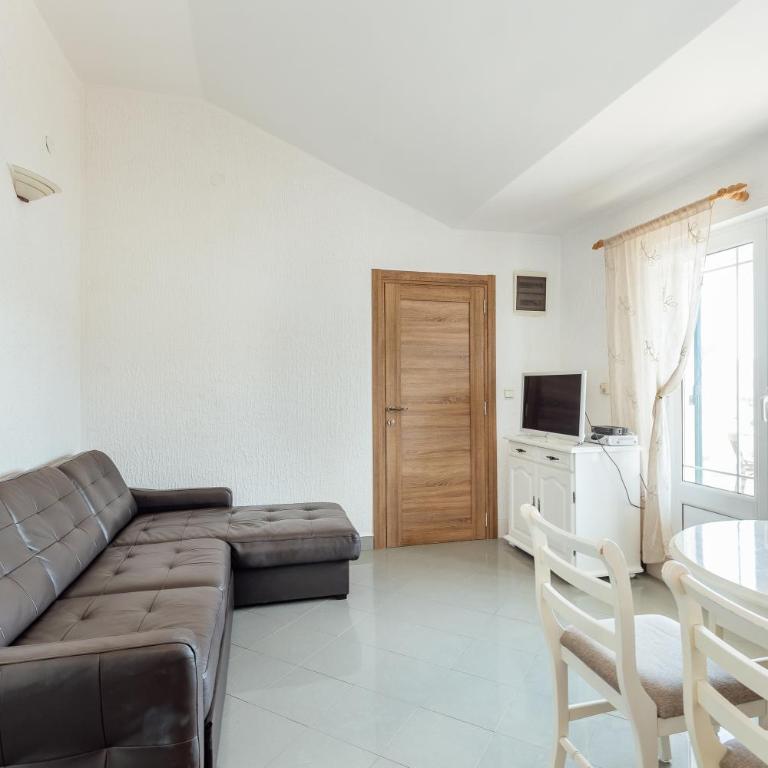 Palma Apartments - Apartment with Sea View - 9
