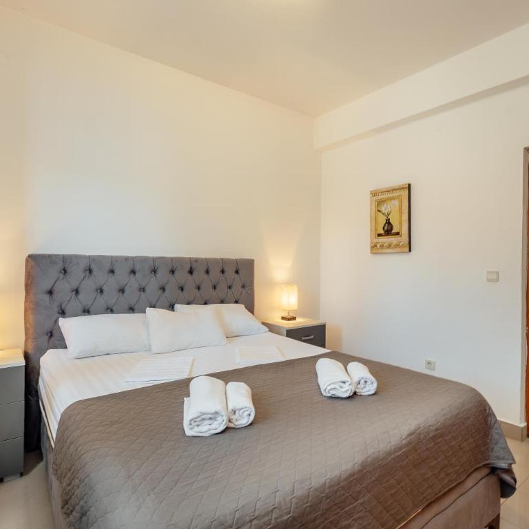 Palma Apartments - Studio with Balcony - 8