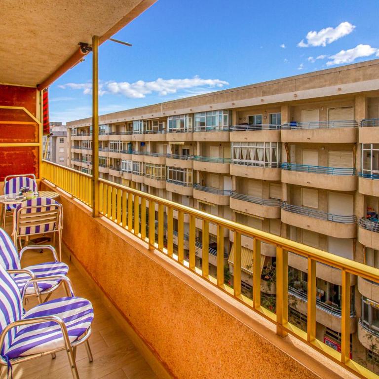 Awesome Apartment In Santa Pola With Wifi - Apartamento de 2 dormitorios - 2