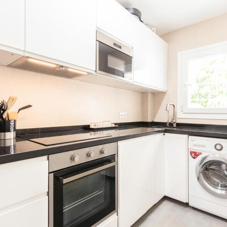 Cozy Home In Benalmádena With Sauna - Three-Bedroom Vacation Home - 6