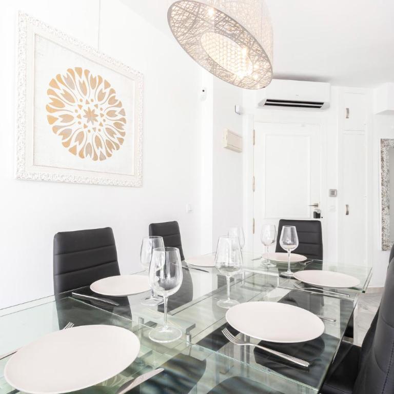 Cozy Home In Benalmádena With Sauna - Three-Bedroom Vacation Home - 16