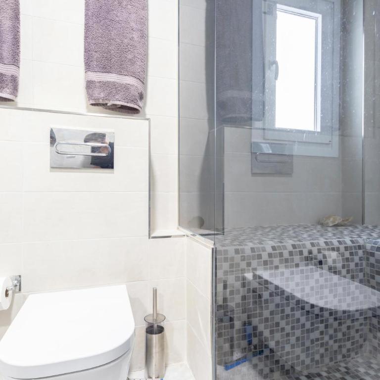 Cozy Home In Benalmádena With Sauna - Three-Bedroom Vacation Home - 30
