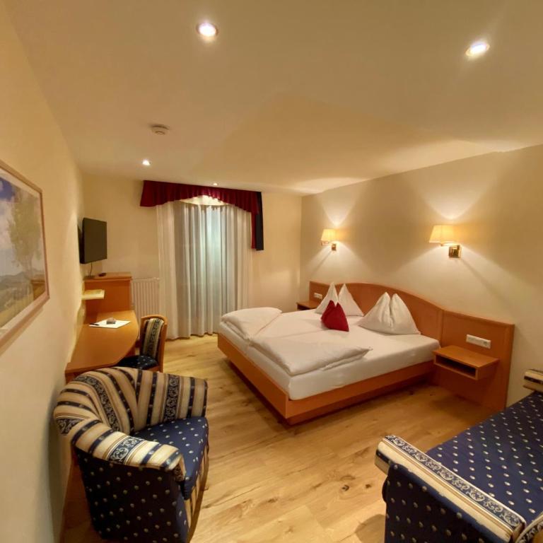 Hotel-Restaurant Gruber - Doppelzimmer mit Balkon - 10