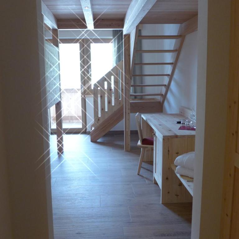 Passo Sella Dolomiti Mountain Resort - Junior Suite - 3