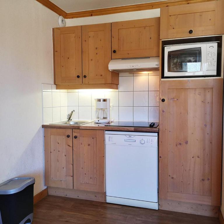 Appartement 2 pièces à Notre-Dame-de-Bellecombe avec balcon, piscine et parking - Appartement 1 Chambre - 5