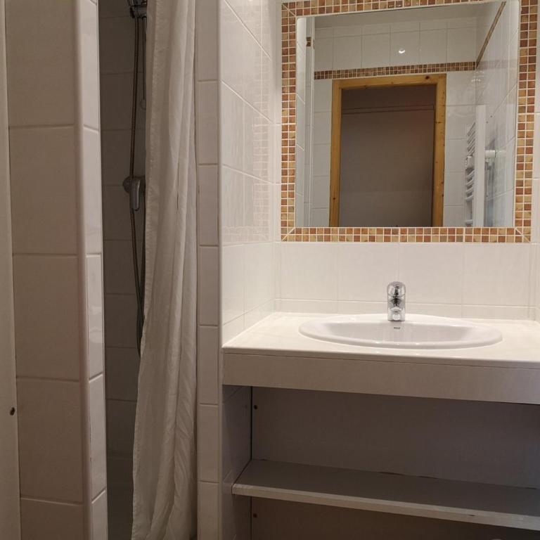 Appartement 2 pièces à Notre-Dame-de-Bellecombe avec balcon, piscine et parking - Appartement 1 Chambre - 8