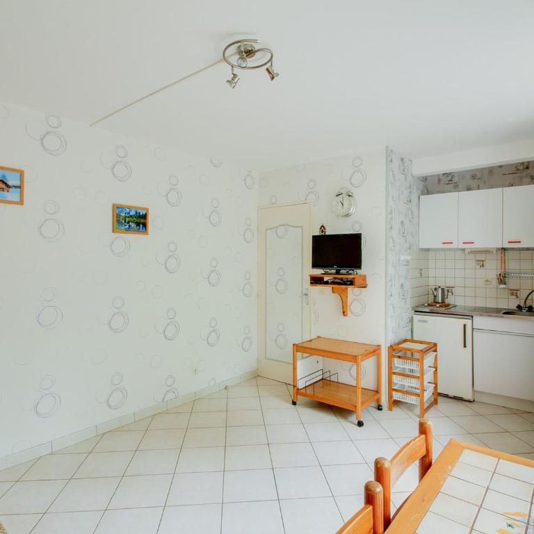 Studio à Cauterets: 4 pers, parking, proche télécabine et centre - FR-1-401-48 - Studio - 12