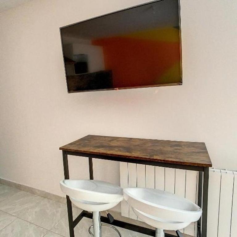 GRAND STUDIO AMIENS GARE TOUT CONFORT WIFI NETFLIX 2PERS - One-Bedroom Apartment - 12