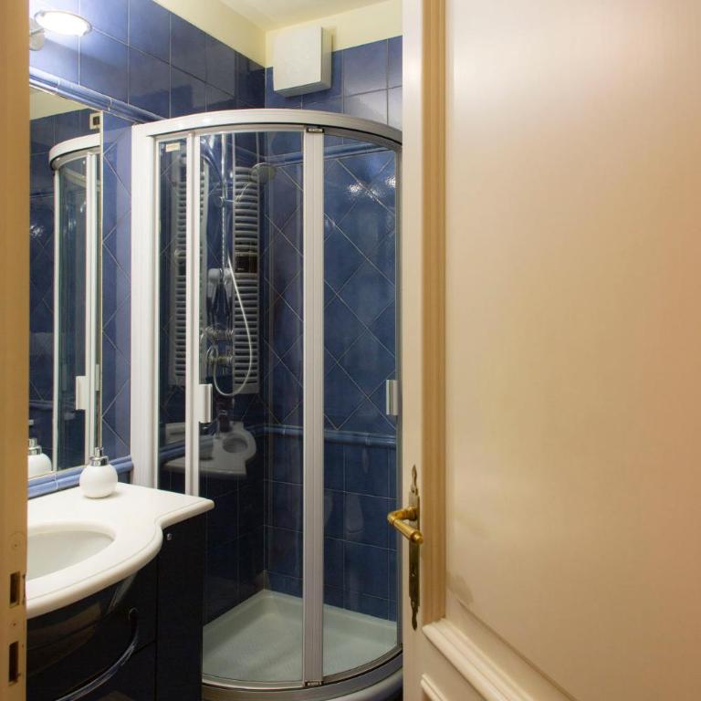 N 10, Luxury - Two-Bedroom Apartment - 21