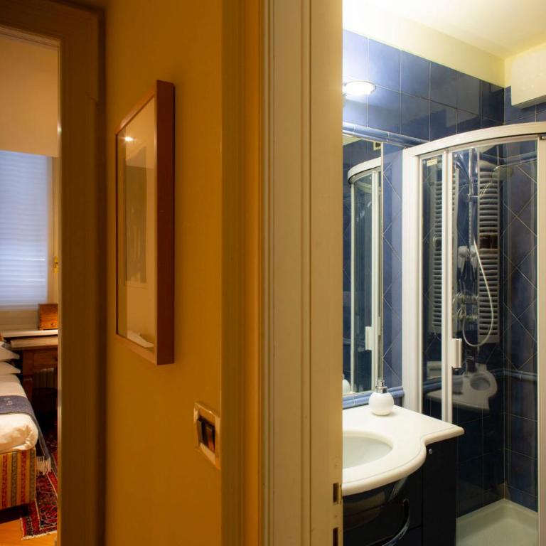 N 10, Luxury - Two-Bedroom Apartment - 24