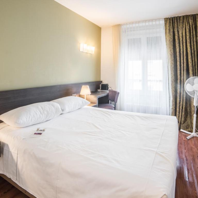 Hotel Montana - Chambre Double Classique - 3