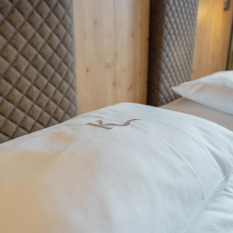 Hotel Karlwirt - Doppelzimmer mit Seeblick - 1