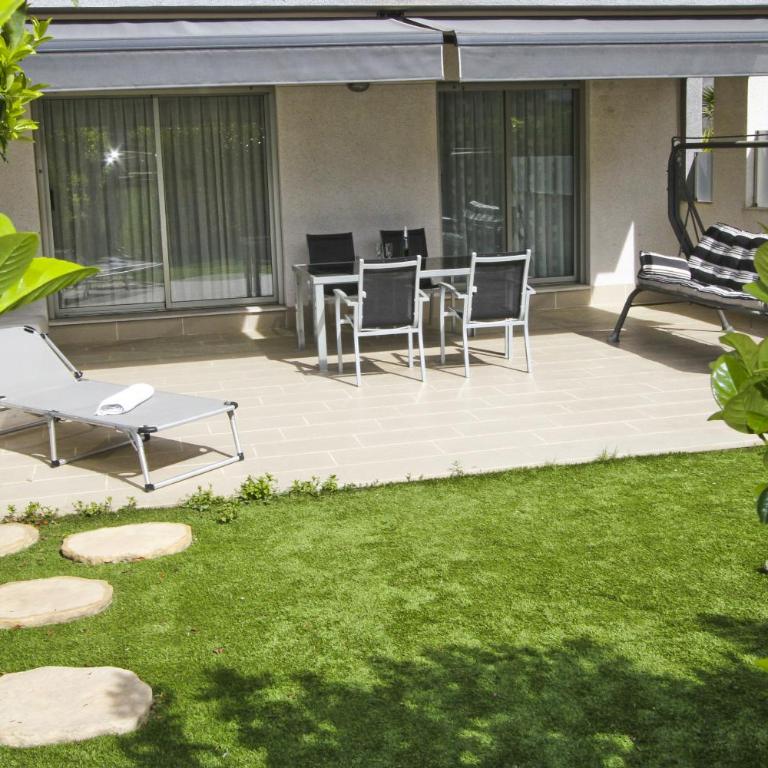 S Tramuntana Planet Costa Dorada - Apartamento con vistas al jardín - 9