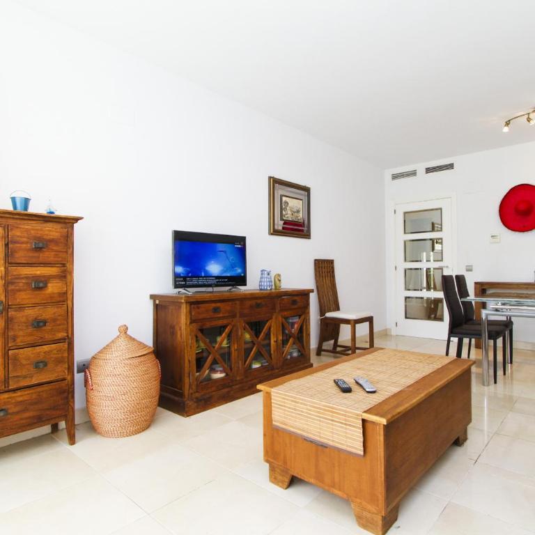 S Tramuntana Planet Costa Dorada - Apartamento con vistas al jardín - 10