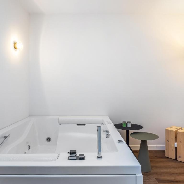Hotel Al Sorriso Greenpark & Wellness - Suite con Vasca Idromassaggio - 2